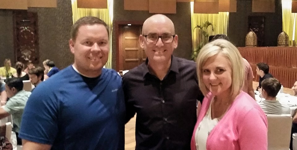 Darren Rowse ProBlogger.net with Shane and Jocelyn Sams of Flipped Lifestyle.com